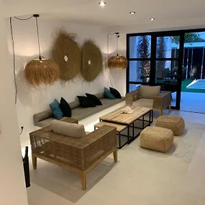 https://aparthotel-el-cargol.topcostabravahotels.com